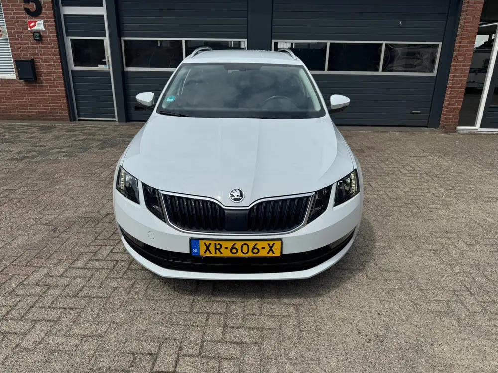 Skoda Octavia Octavia 1.0 TSI Ambition Business 115pk Dsg-7 GARANTIE uit 2019, foto 10