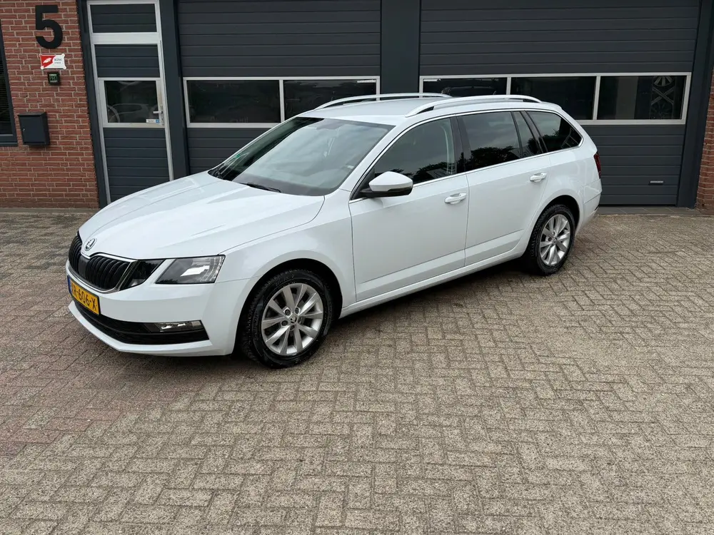 Skoda Octavia Octavia 1.0 TSI Ambition Business 115pk Dsg-7 GARANTIE uit 2019, foto 3