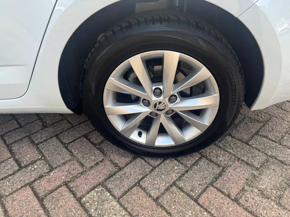 Skoda Octavia Octavia 1.0 TSI Ambition Business 115pk Dsg-7 GARANTIE uit 2019, foto 9