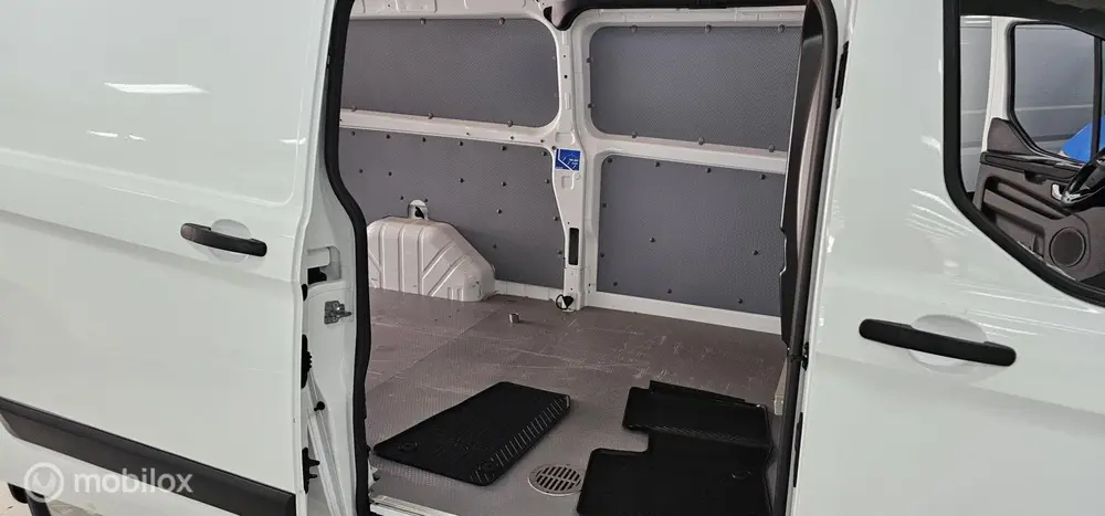 Ford Transit Custom 320 2.0 TDCI L2H2 Trend uit 2019, foto 13