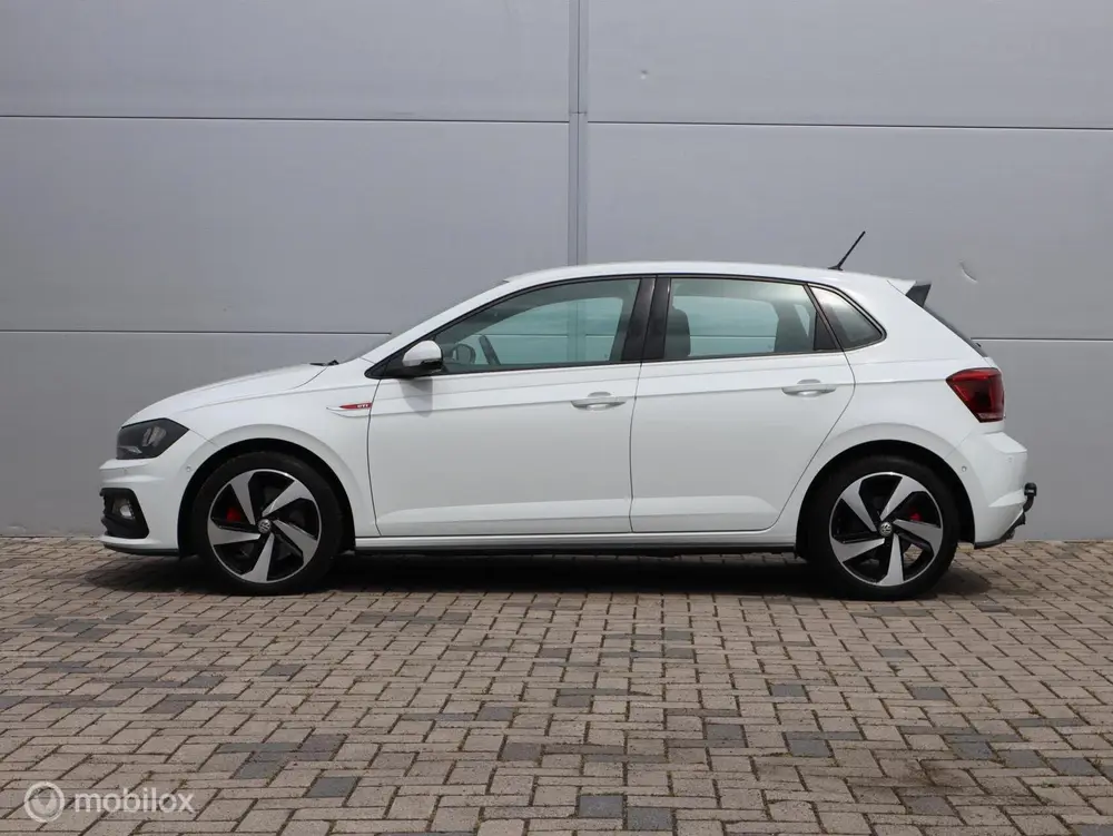 Volkswagen Polo 2.0 TSI GTI Automaat Trekhaak ACC Clima PDC uit 2019, foto 2