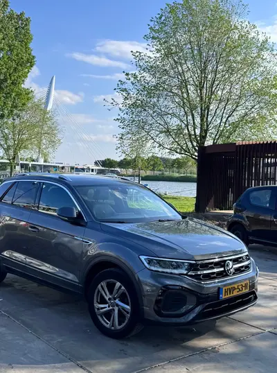 Volkswagen T-Roc 1.5 TSI 150pk 7-DSG 2022 Grijs KM115.000 uit 2022
