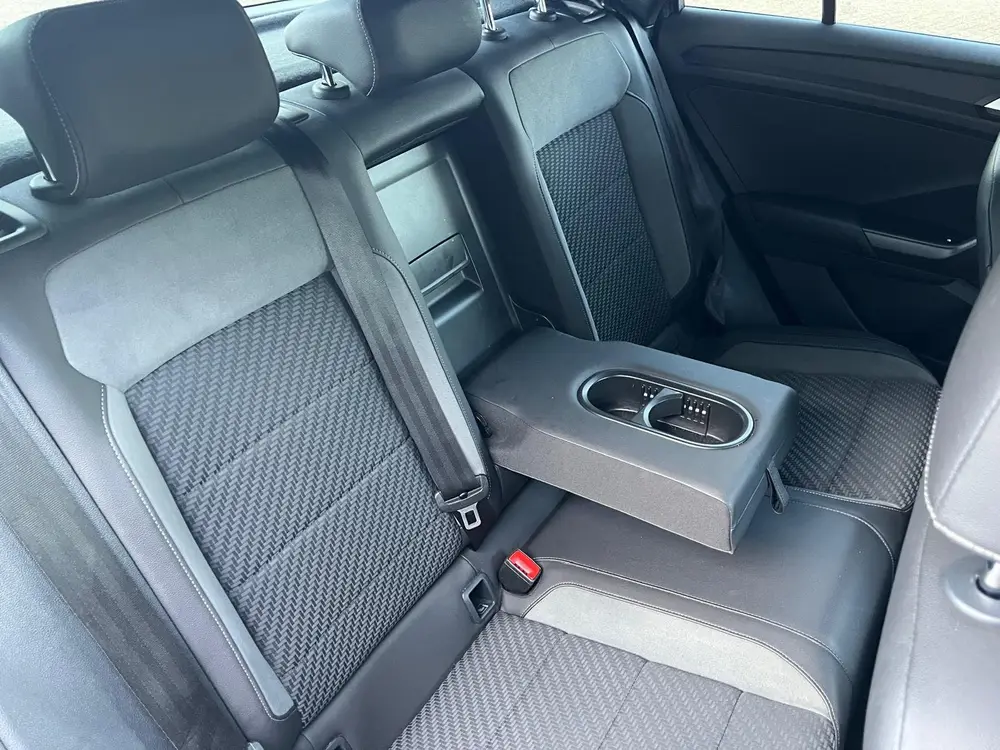 Volkswagen T-Roc R-Line 1.5 TSI 150pk 7-DSG 2019 Grijs uit 2019, foto 11