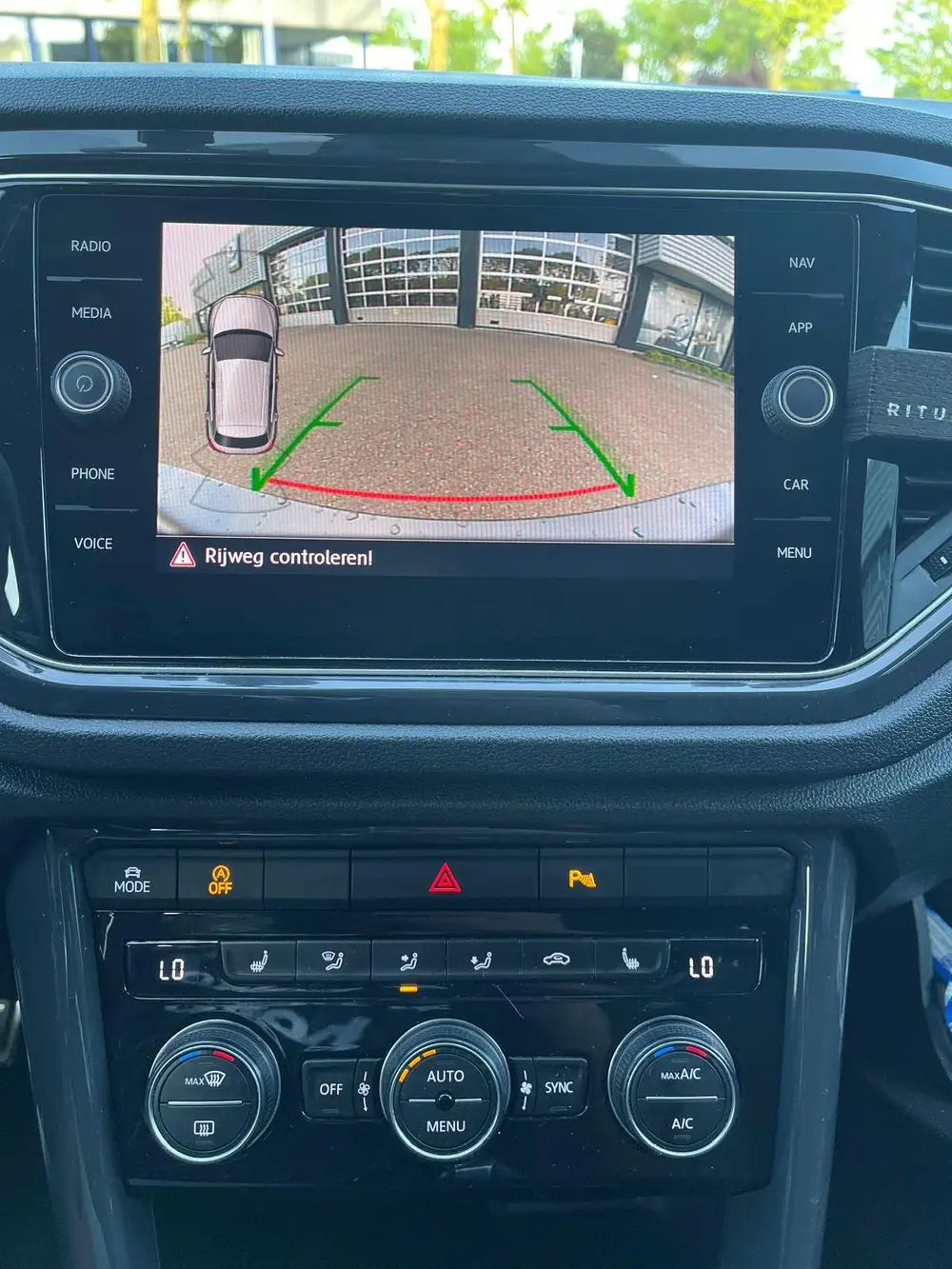 Volkswagen T-Roc R-Line 1.5 TSI 150pk 7-DSG 2019 Grijs uit 2019, foto 13