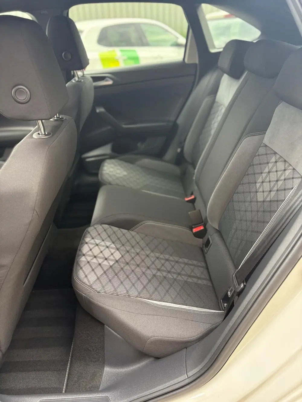 Volkswagen Taigo 1.5 TSI 150pk Dsg-7 2022 Grijs uit 2022, foto 11