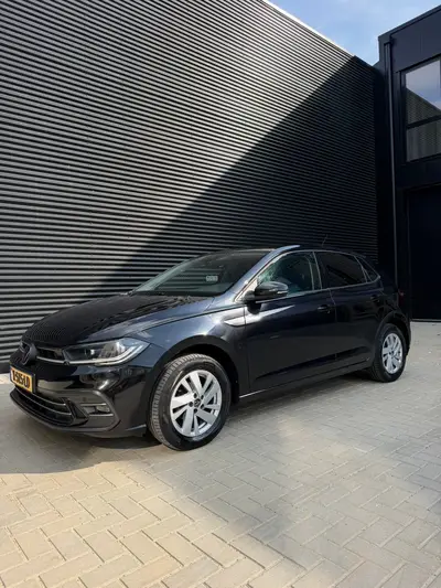 Volkswagen Polo 1.0 TSI 95pk Dsg-7 2022 Zwart uit 2022