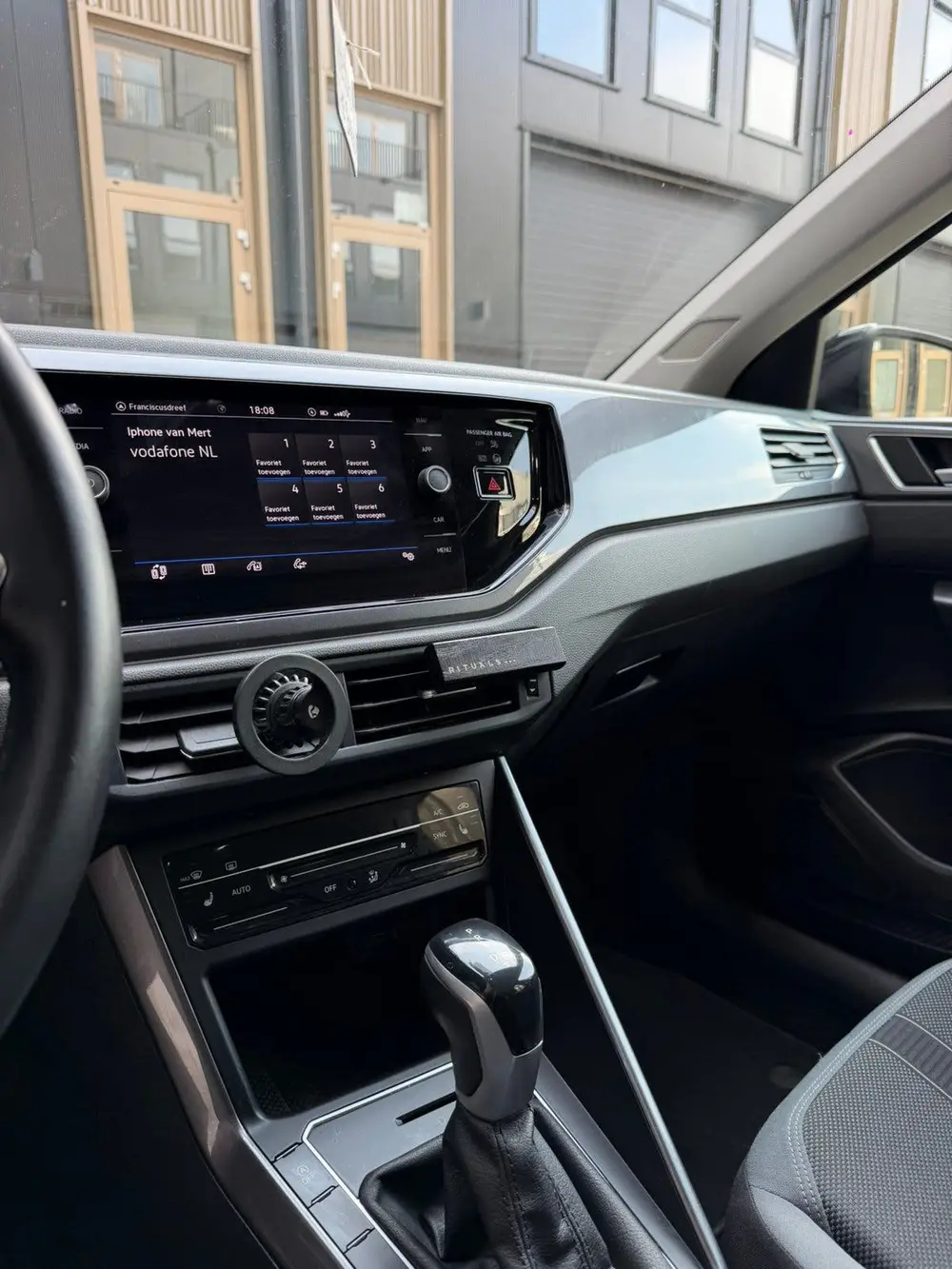 Volkswagen Polo 1.0 TSI 95pk Dsg-7 2022 Zwart uit 2022, foto 10