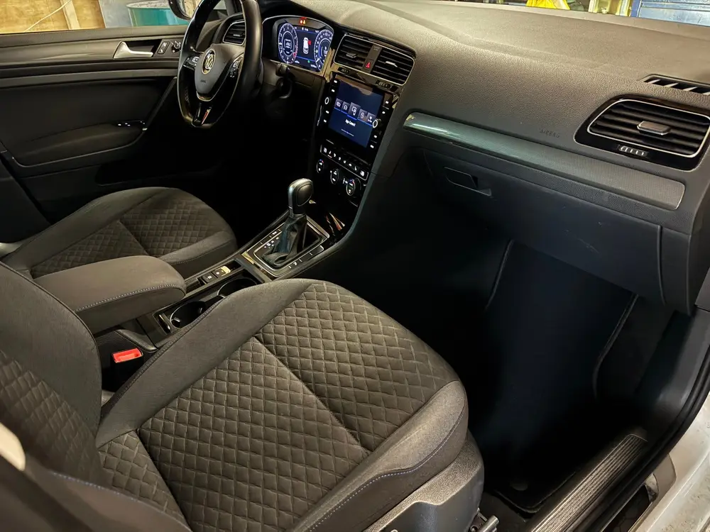 Volkswagen Golf VII Golf 7.5 1.0 TSI 7-DSG 2018 Pano Digital Dash uit 2019, foto 2