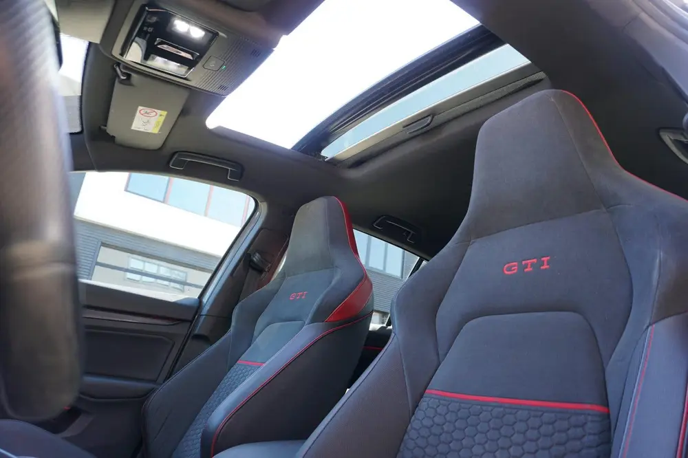 Volkswagen Golf GTI CS 45Jahre 400pk/ Akra/ Stage 1/ Pano uit 2021, foto 3