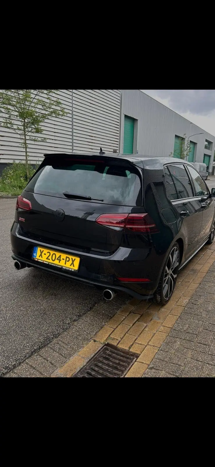 Volkswagen Golf VII Golf 2.0 TSI 245pk 7-DSG 5D 2019 Zwart uit 2019, foto 2