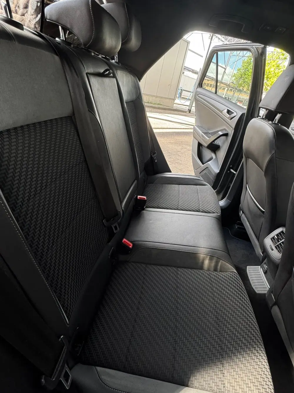 Volkswagen T-Roc 1.5 TSI 150pk 7-DSG 2019 Grijs uit 2019, foto 5