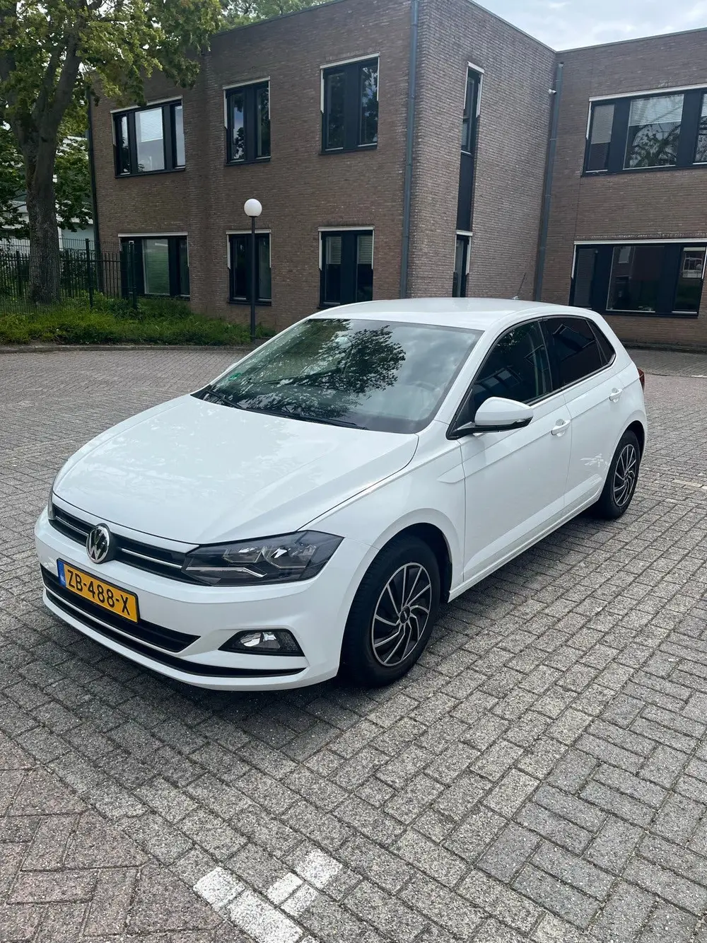 Volkswagen Polo 1.0 MPI 80pk 2019 Wit uit 2019, foto 3