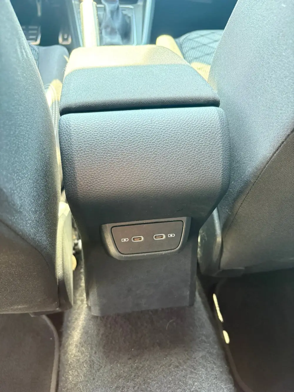 Volkswagen Taigo 1.5 TSI 150pk Dsg-7 2022 Zwart uit 2022, foto 11