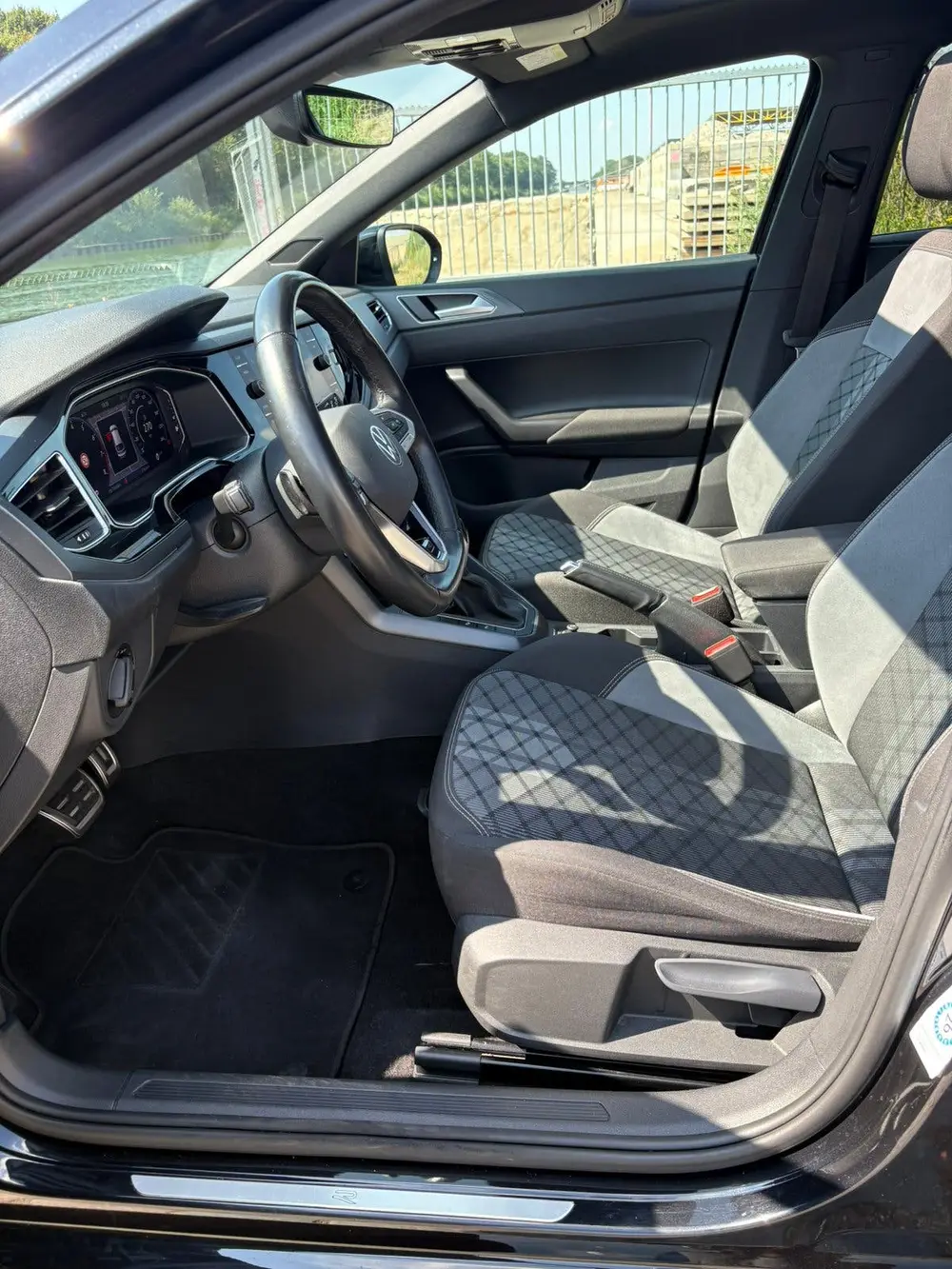 Volkswagen Taigo 1.5 TSI 150pk Dsg-7 2022 Zwart uit 2022, foto 13