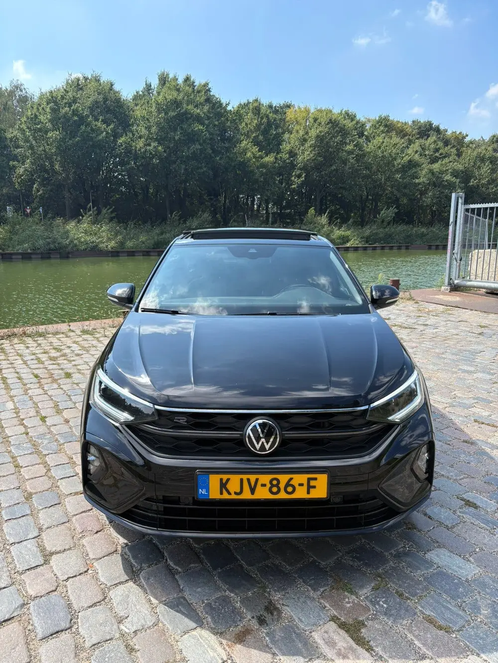 Volkswagen Taigo 1.5 TSI 150pk Dsg-7 2022 Zwart uit 2022, foto 3
