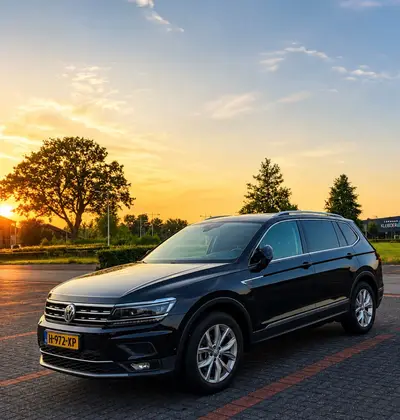 Volkswagen Tiguan Allspace Highline 7p Zwart uit 2019