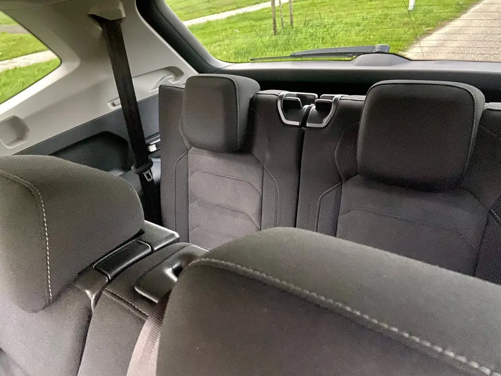 Volkswagen Tiguan Allspace Highline 7p Zwart uit 2019, foto 14