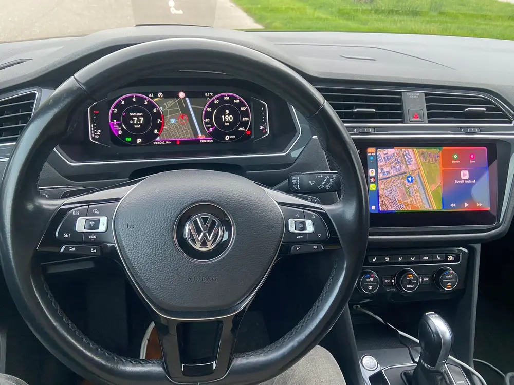 Volkswagen Tiguan Allspace Highline 7p Zwart uit 2019, foto 19