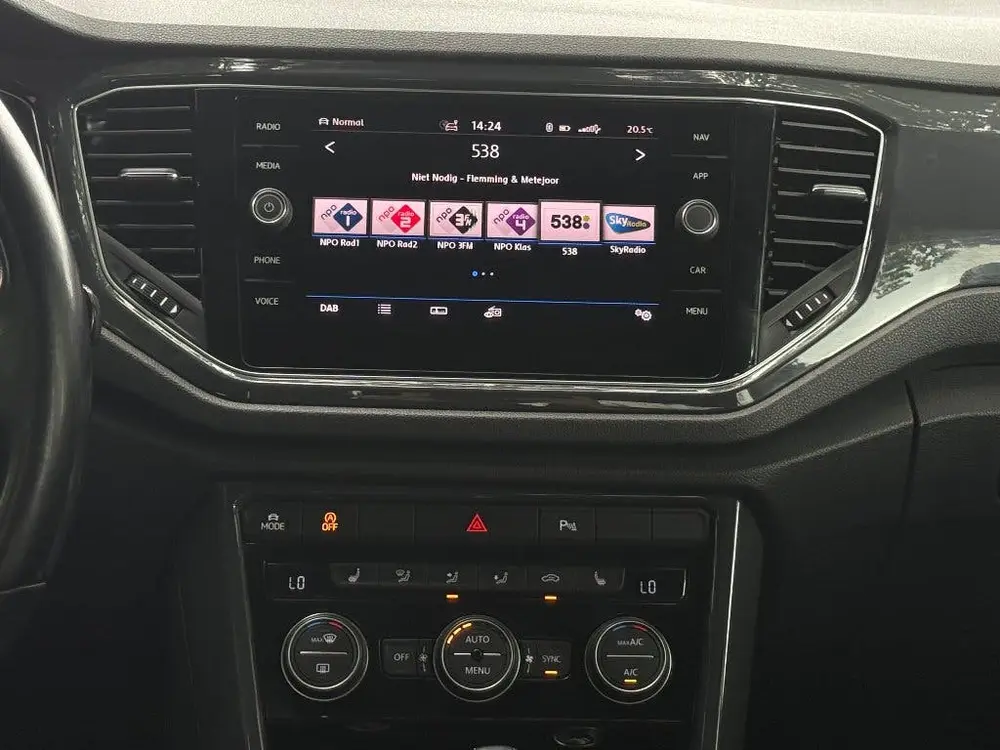 Volkswagen T-Roc R-Line 1.5 TSI DSG|PANO|VIRTUEEL|BEATS|LANE uit 2020, foto 12