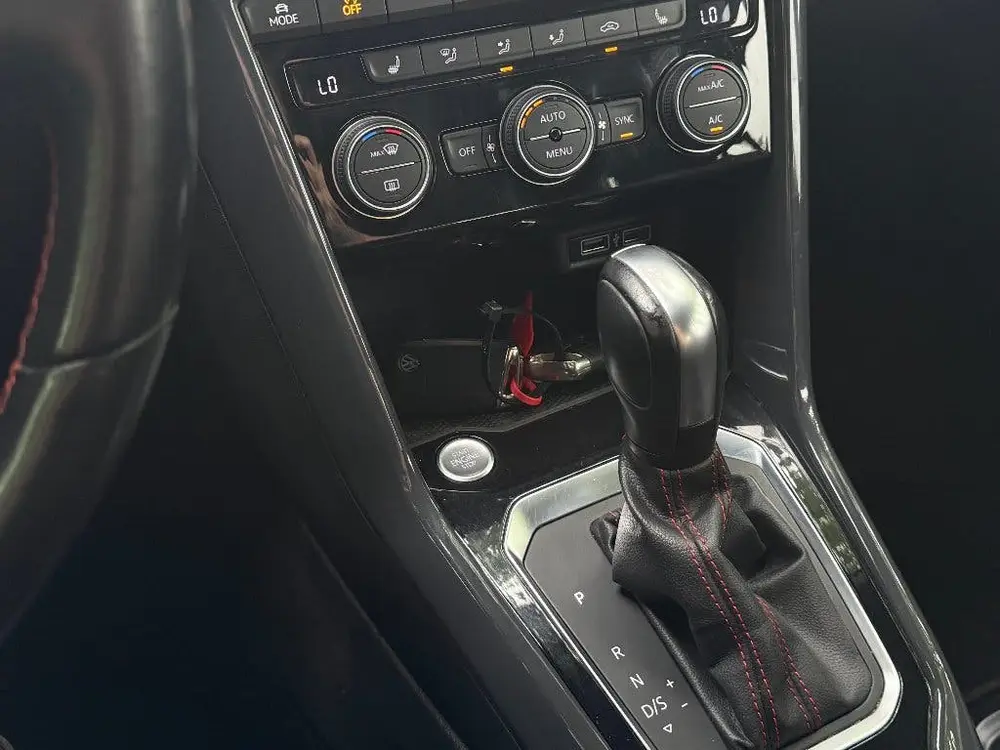 Volkswagen T-Roc R-Line 1.5 TSI DSG|PANO|VIRTUEEL|BEATS|LANE uit 2020, foto 16