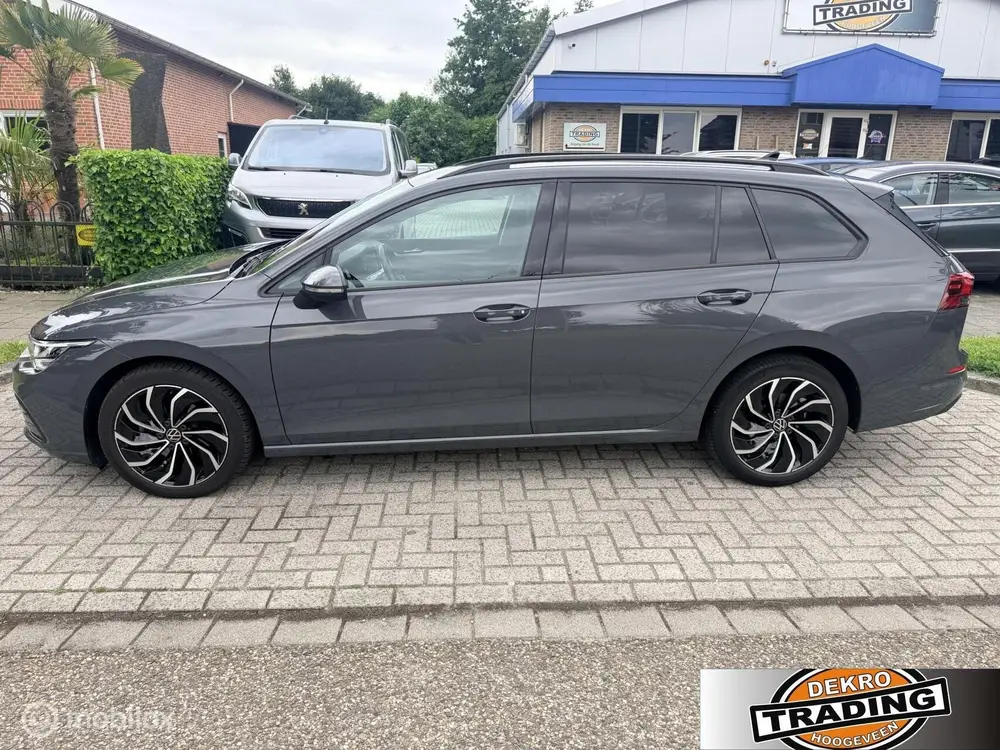Volkswagen Golf Variant VW Golf 8 Variant 1.0 TSI Life Business luxe uitvoering uit 2021, foto 2