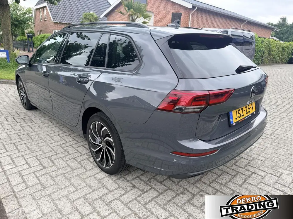 Volkswagen Golf Variant VW Golf 8 Variant 1.0 TSI Life Business luxe uitvoering uit 2021, foto 3