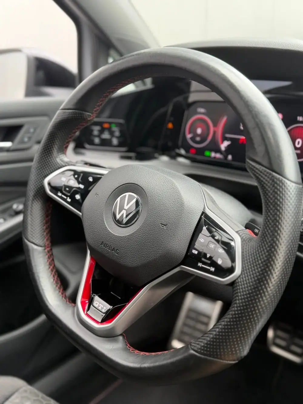 Volkswagen Golf 8 GTI Clubsport 2022 uit 2022, foto 13