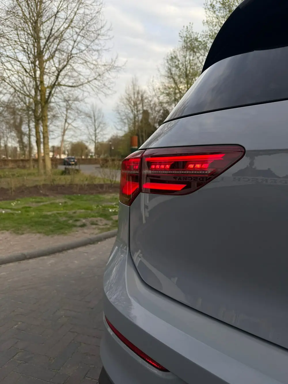 Volkswagen Golf 2.0 TSI 245pk 7-DSG 2021 Grijs uit 2021, foto 3