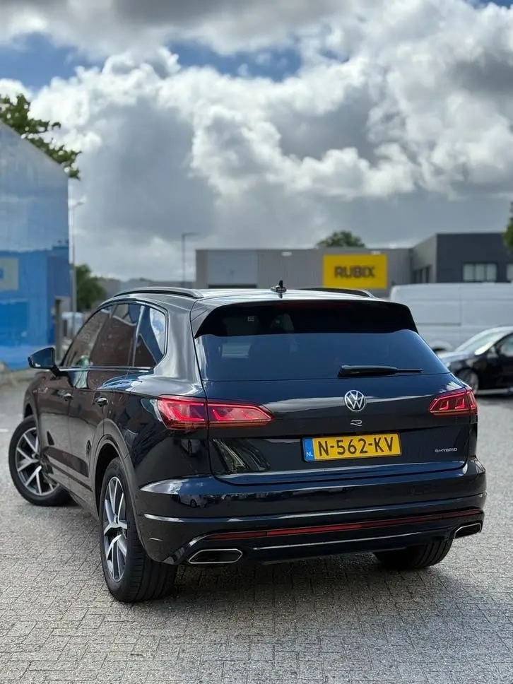 Volkswagen Touareg R-Line 3.0 TSI 462pk 4MOTION Luchtvering uit 2020, foto 10