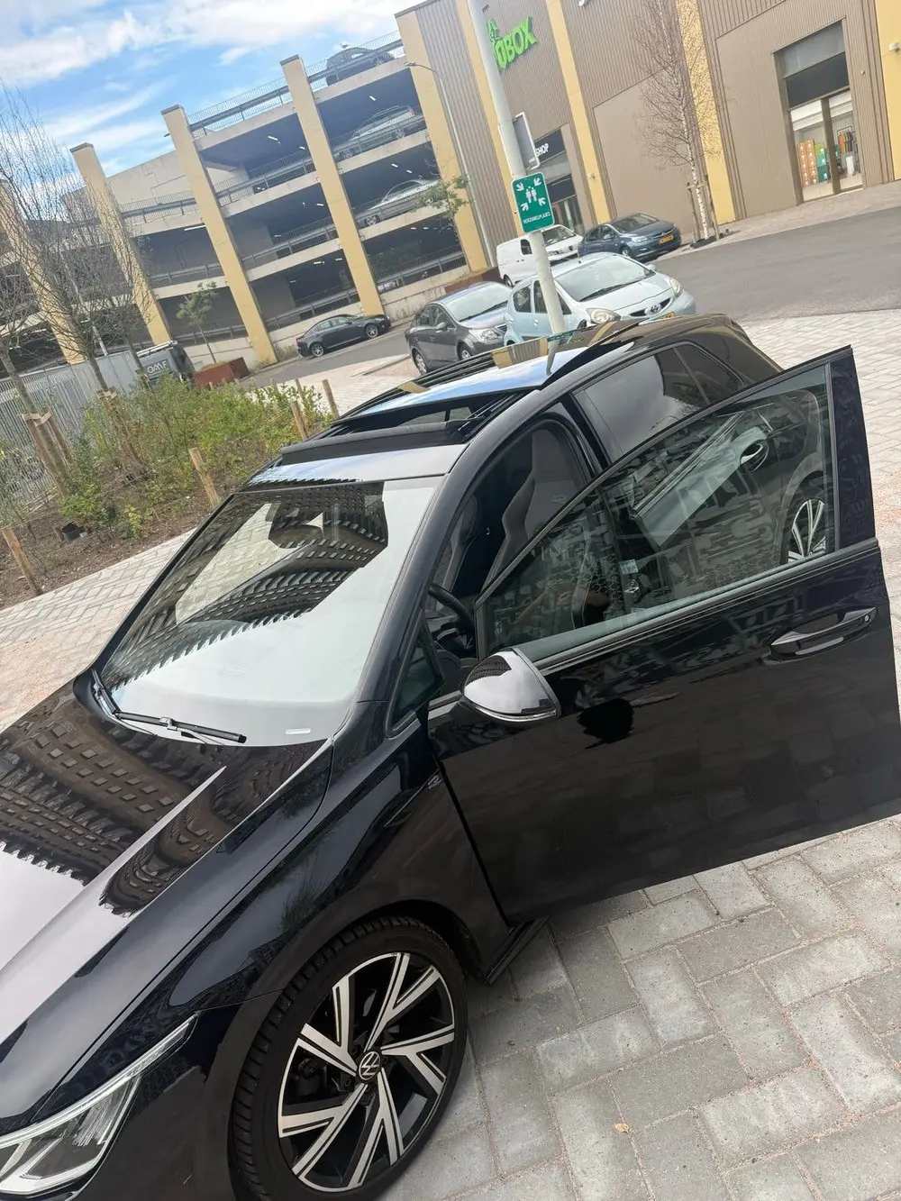 Volkswagen Golf 1.5 Etsi 150pk 7-DSG 2020 Zwart uit 2020, foto 10