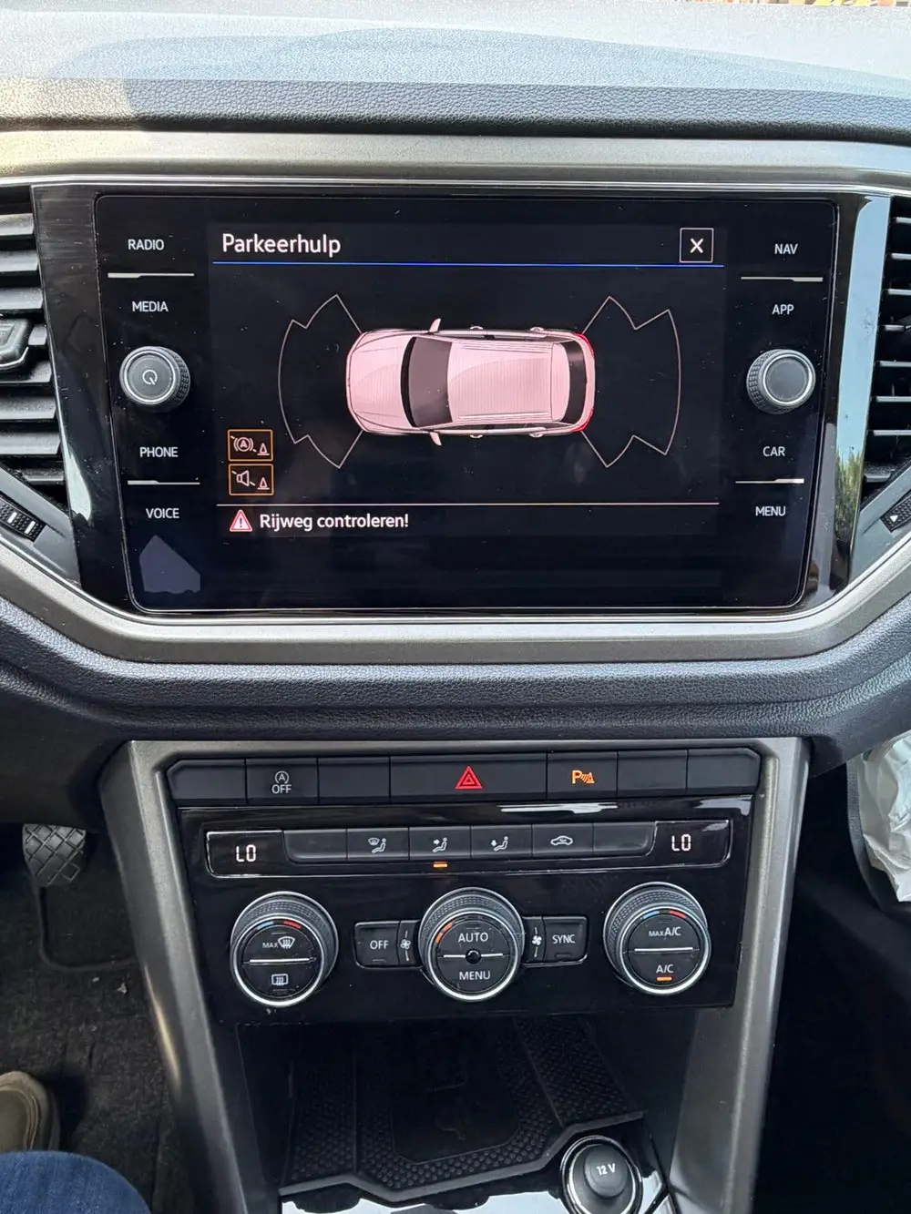 Volkswagen T-Roc 1.0 TSI 115pk 2020 Grijs uit 2020, foto 13