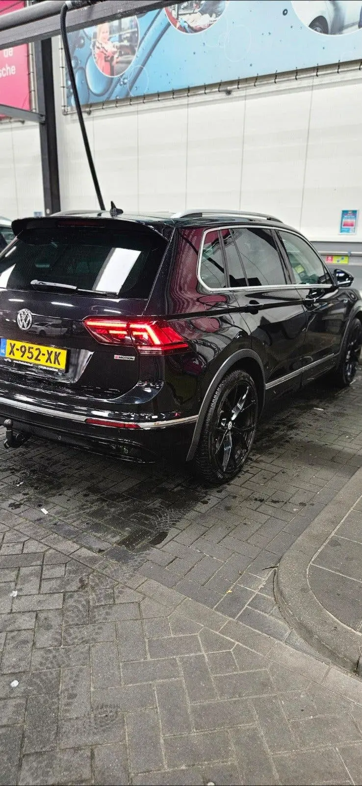 Volkswagen Tiguan 2.0 TSI 190pk 4Motion R-Line DSG uit 2019, foto 15