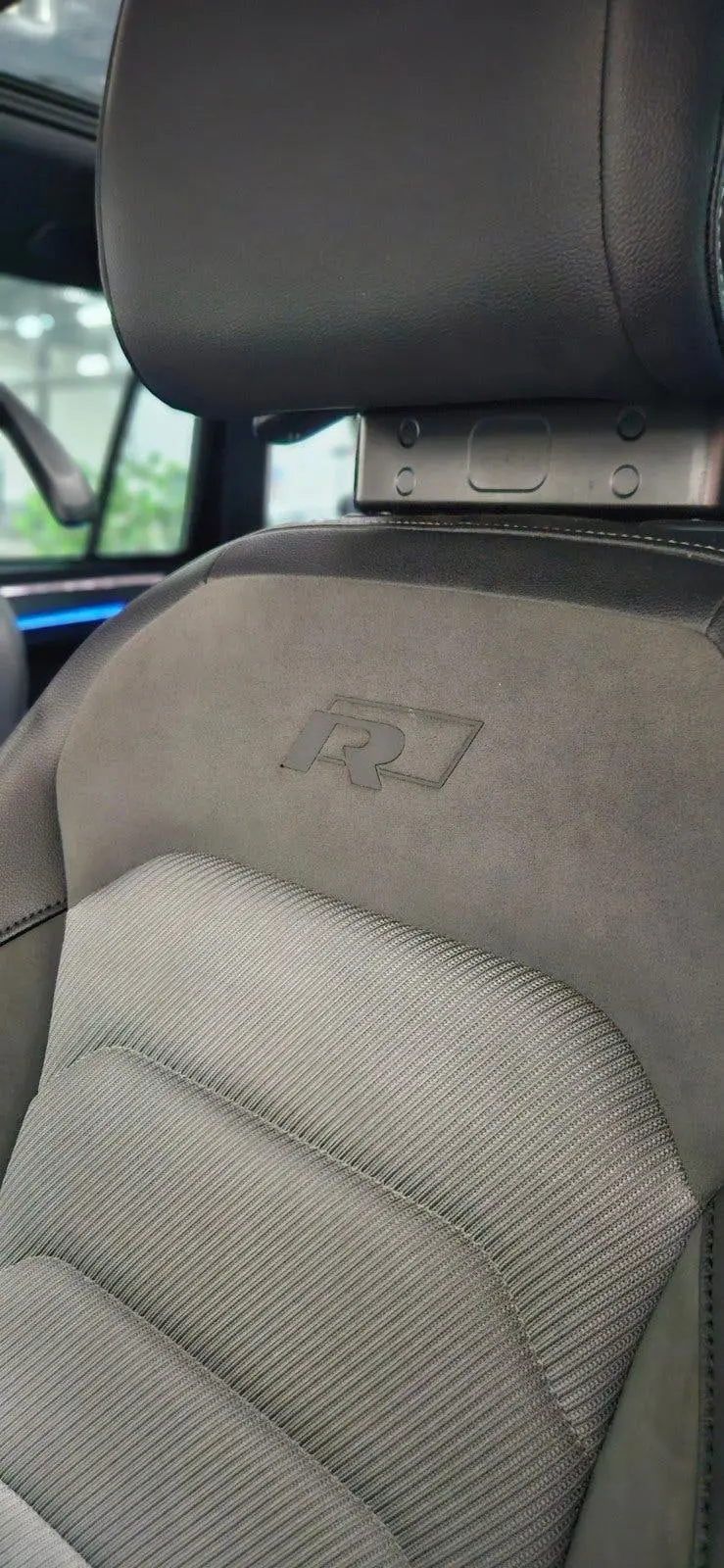 Volkswagen Tiguan 2.0 TSI 190pk 4Motion R-Line DSG uit 2019, foto 18