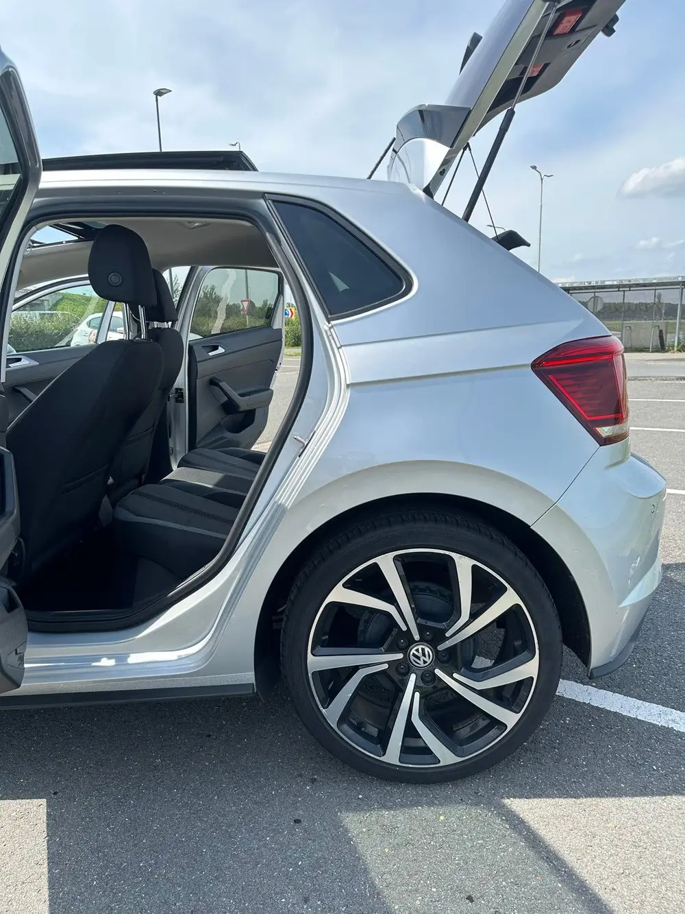 Volkswagen Polo 1.0 TSI 95pk 7-DSG 2019 Grijs uit 2019, foto 12