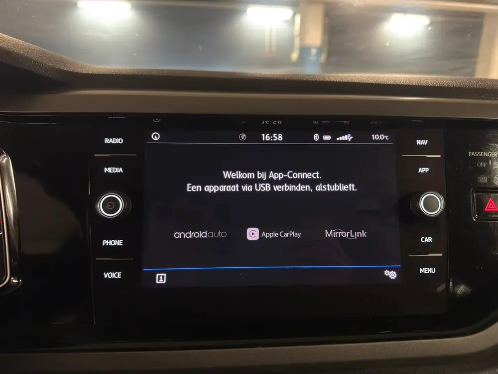 Volkswagen Polo 1.0 TSI 2019 Digital dash, R-Line velgen uit 2019, foto 14