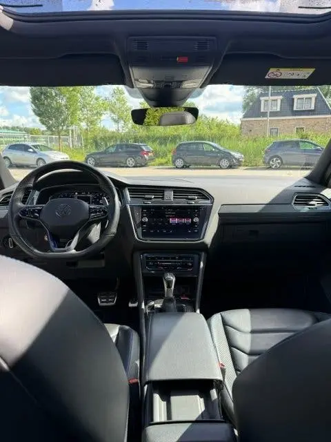 Volkswagen Tiguan 2.0 TSI R 75 Edition 4Motion 320PK pano uit 2021, foto 17