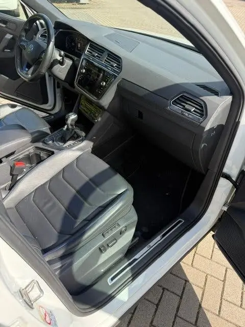 Volkswagen Tiguan 2.0 TSI R 75 Edition 4Motion 320PK pano uit 2021, foto 9
