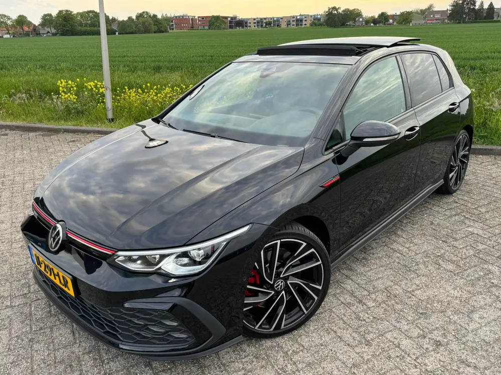 Volkswagen Golf 2.0 TSI 245pk Pano / LED / Camera Aut. uit 2020, foto 3