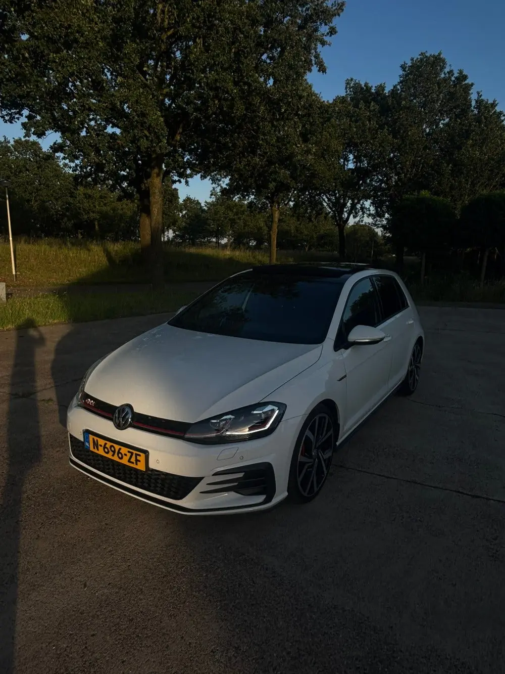 Volkswagen Golf VII GTI Performance 2.0 TSI 245pk 7-DSG 5D 2019 Wit uit 2019