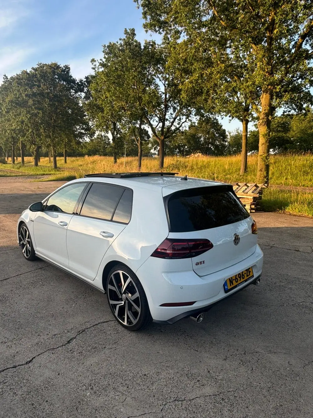 Volkswagen Golf VII GTI Performance 2.0 TSI 245pk 7-DSG 5D 2019 Wit uit 2019, foto 5