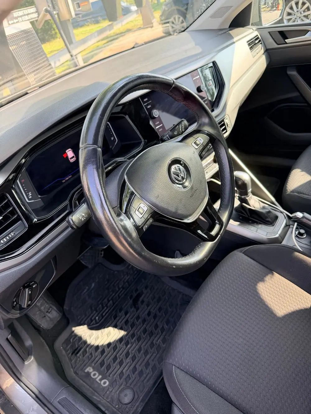 Volkswagen Polo R line ext. Volkswagen Polo 1.0 TSI 95pk 7-DSG 2019 Grijs uit 2019, foto 17