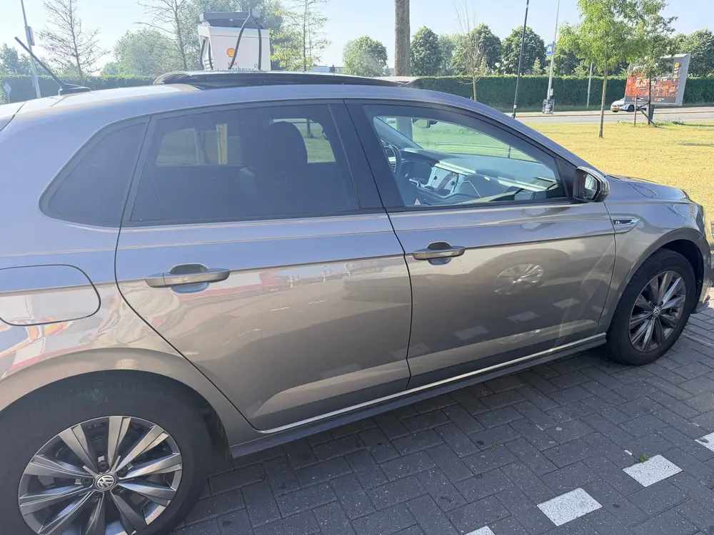 Volkswagen Polo R line ext. Volkswagen Polo 1.0 TSI 95pk 7-DSG 2019 Grijs uit 2019, foto 3