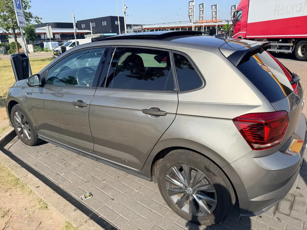 Volkswagen Polo R line ext. Volkswagen Polo 1.0 TSI 95pk 7-DSG 2019 Grijs uit 2019, foto 7