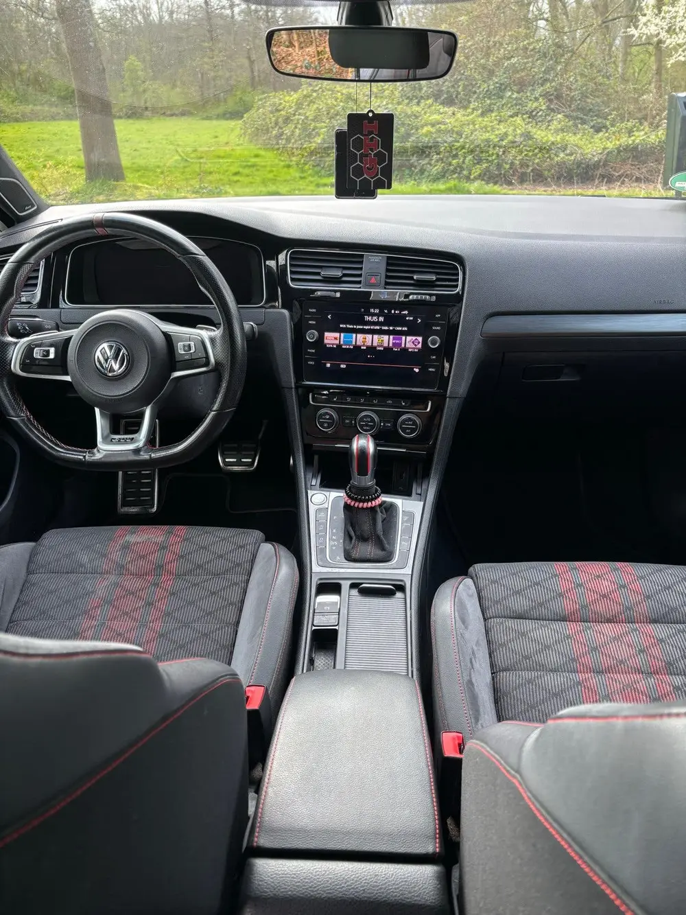 Volkswagen Golf VII Golf GTI TCR 2.0 TSI 290pk AKRA 7-DSG 2019 Grijs uit 2019, foto 4