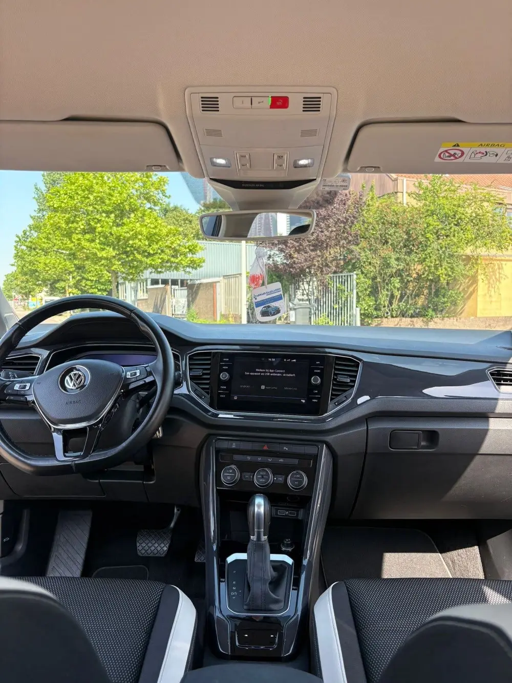 Volkswagen T-Roc 1.5 TSI 150pk 7-DSG 2019 Grijs uit 2019, foto 11