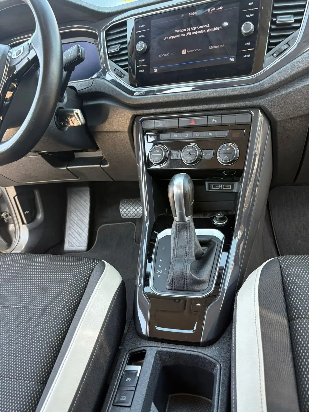 Volkswagen T-Roc 1.5 TSI 150pk 7-DSG 2019 Grijs uit 2019, foto 12