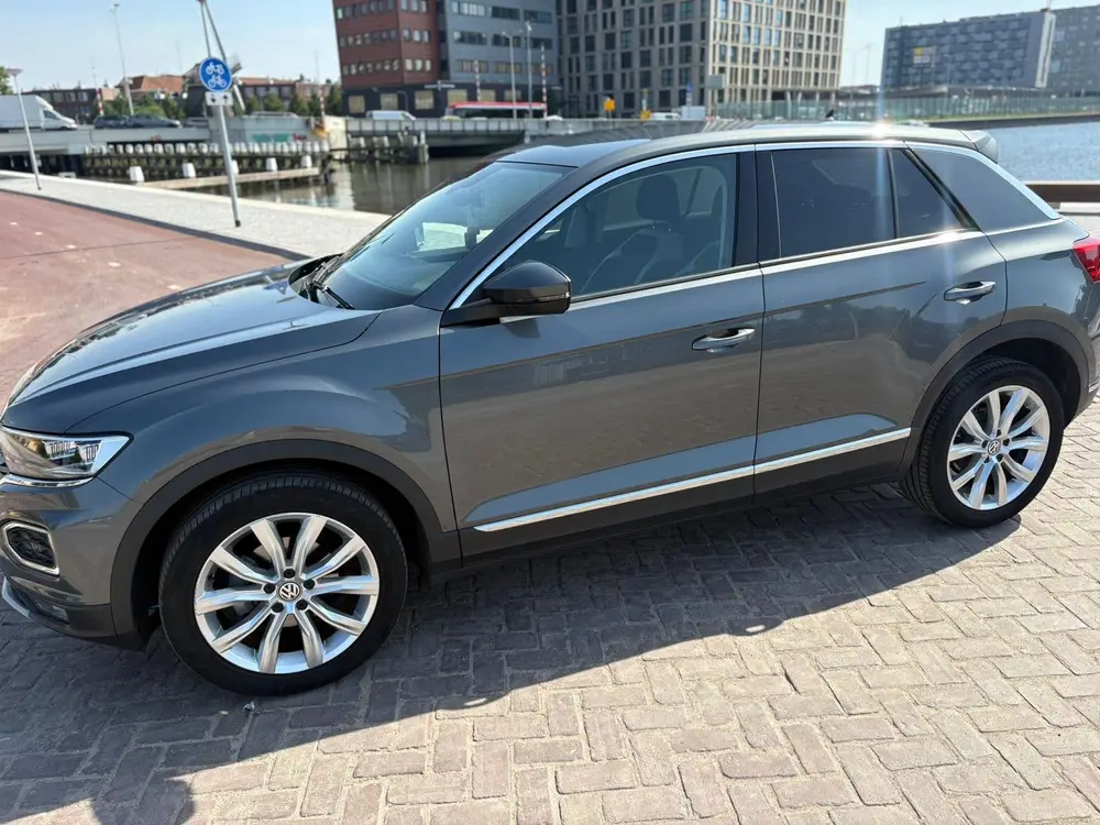 Volkswagen T-Roc 1.5 TSI 150pk 7-DSG 2019 Grijs uit 2019, foto 4