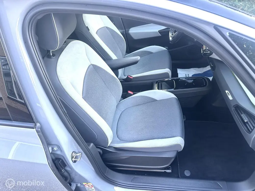 Volkswagen ID.3 First Plus 58 kWh SOH 91,29% MATRIX LED VERL uit 2020, foto 10
