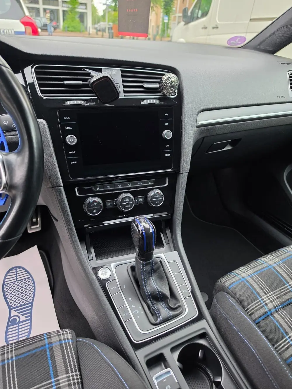 Volkswagen Golf 1.4 Ehybrid 204pk DSG 2020 Wit uit 2020, foto 9