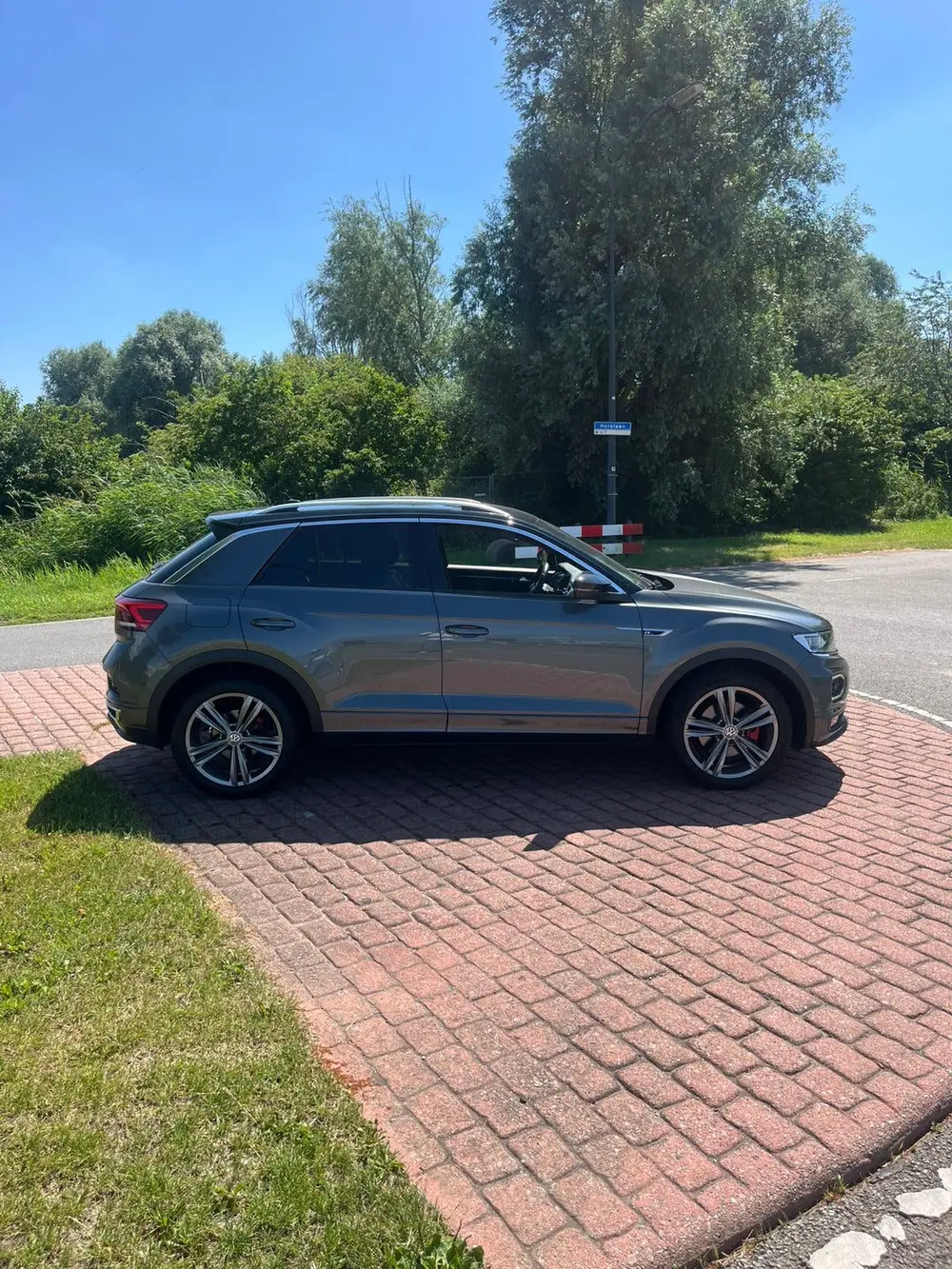 Volkswagen T-Roc 1.5 TSI 150pk 2019 Grijs uit 2019, foto 6